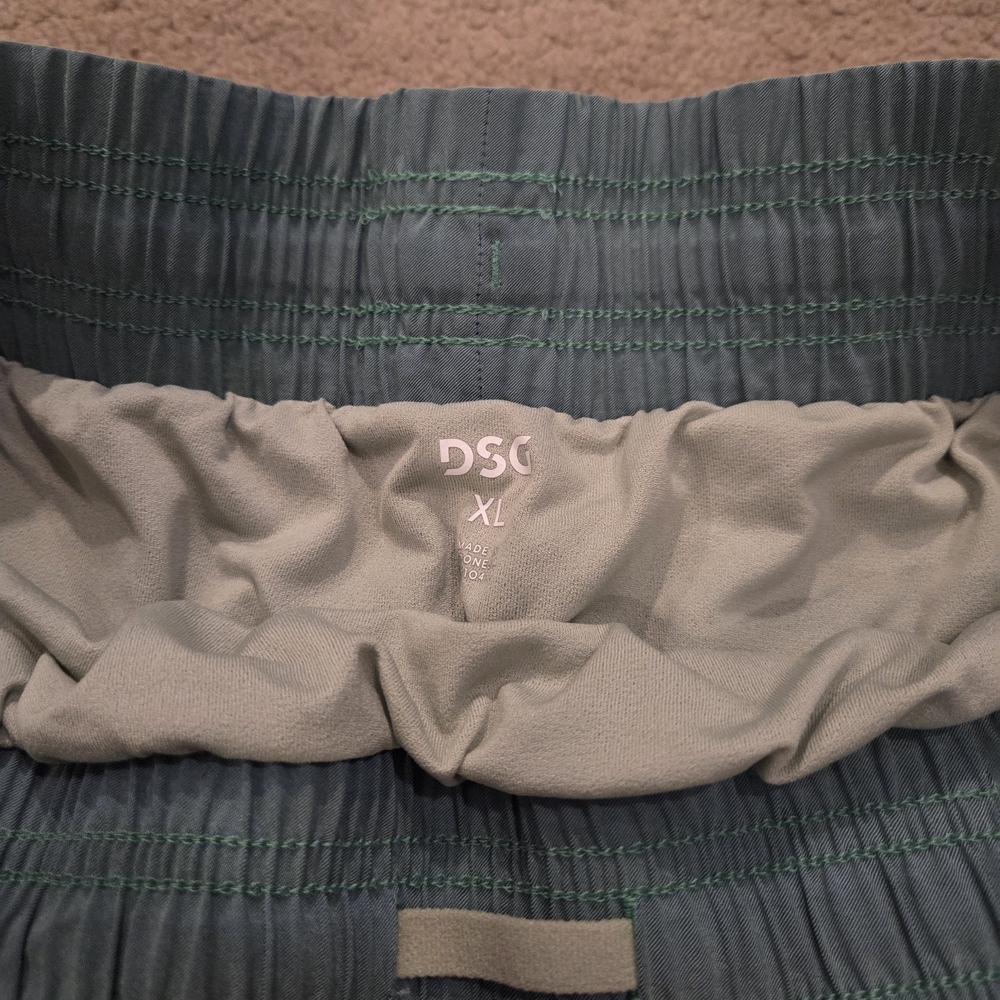 DSG Women's Hi-Rise Iridescent Green Athletic Shorts - Picture 2 of 2